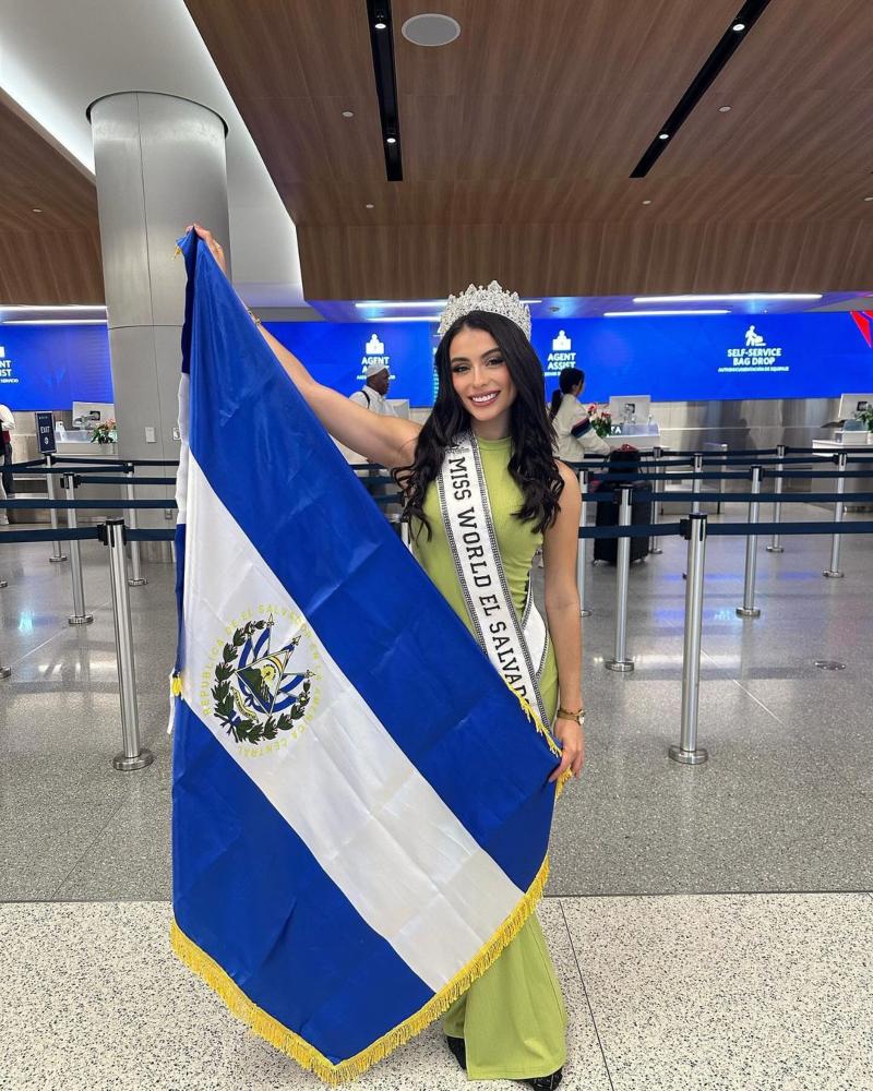 Andrea Aguilar rumbo a Miss Mundo. 