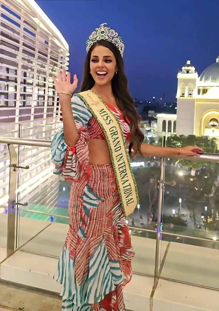 Miss Grand International de visita en El Salvador