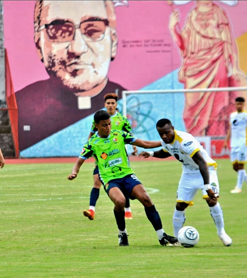 San Oscar Arnulfo Romero Soccer El Salvador Heroes and Martyrs Stadium Soccer Santa's Eleven Sports