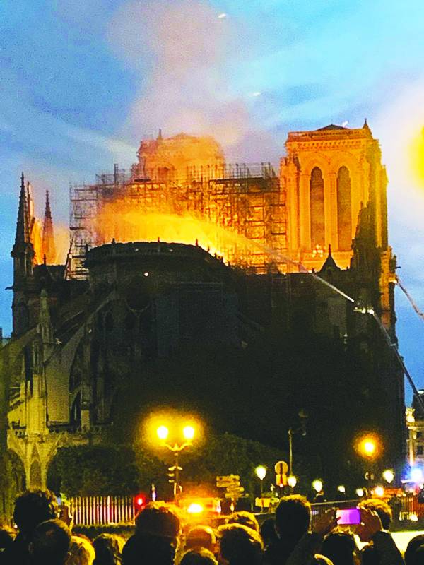 Incendio de Notre Dame en París