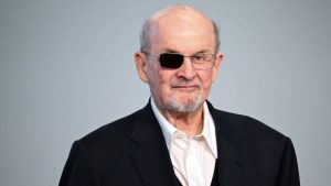Escritor Salman Rushdie