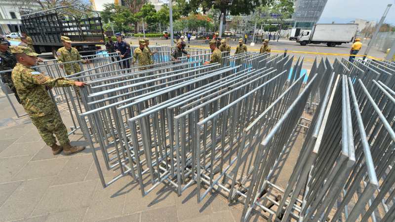 Preparativos para toma de posesin en el centro historico de San Salvador