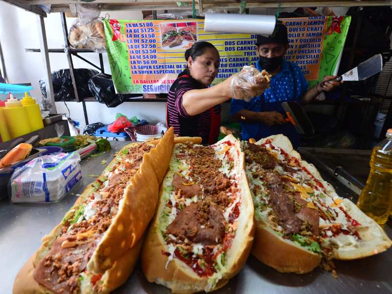 Tortas gigantes de Santa Tecla, tortas El Chapn