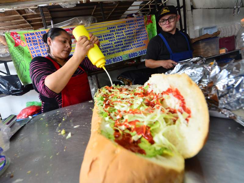 Tortas gigantes de Santa Tecla, tortas El Chapn