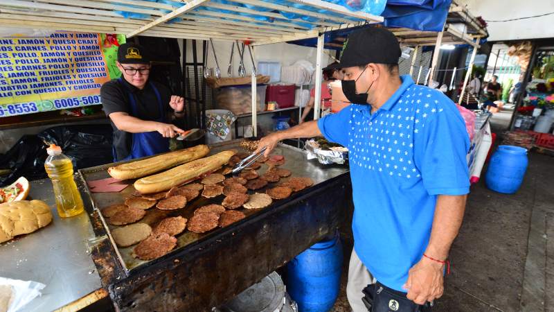 Tortas gigantes de Santa Tecla, tortas El Chapn