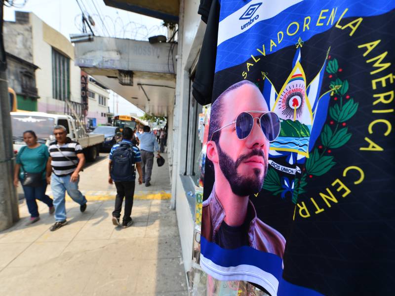 Preparativos para toma de posesin en el centro historico de San Salvador