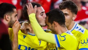 Cadiz triunfo salvacion descenso