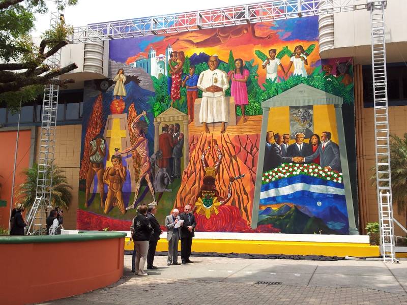 Mural de San Romero en el ex Cifco