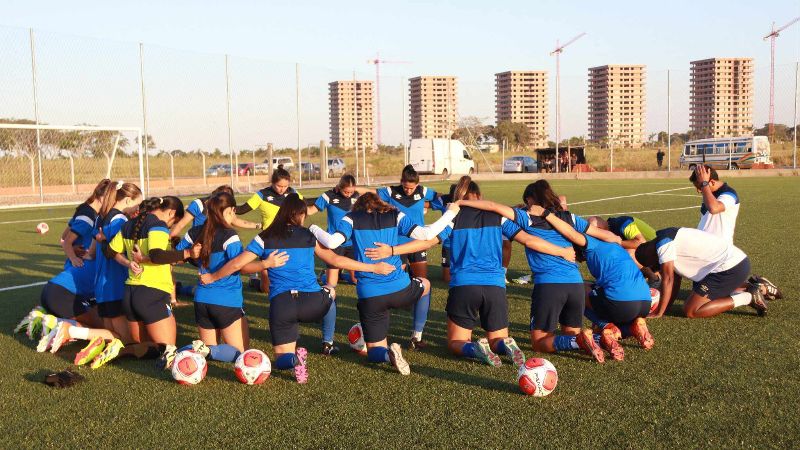 Selecta Femenina Bolivia entrenamiento 01