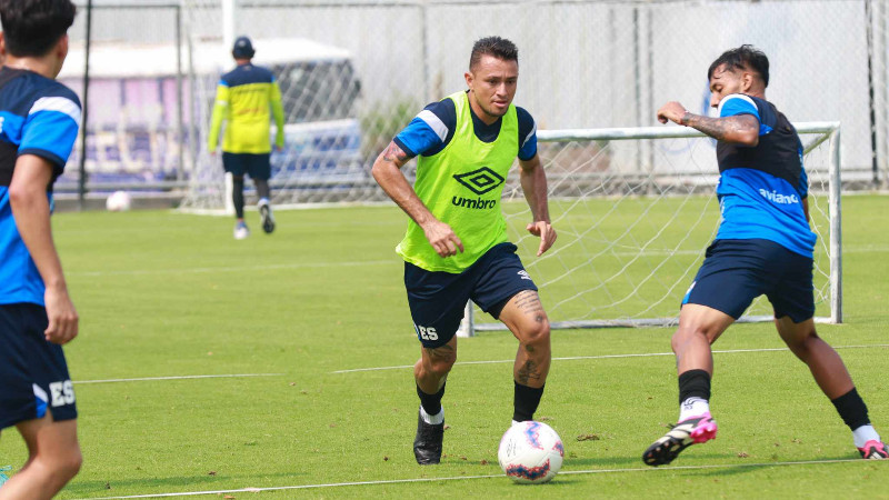 Selecta entrenamiento eliminatorias Narciso Orellana 03