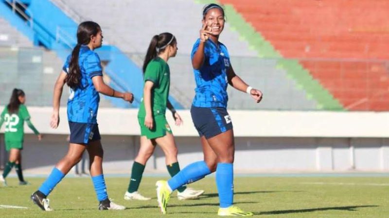 selecta femenina futbol el salvador bolivia 02