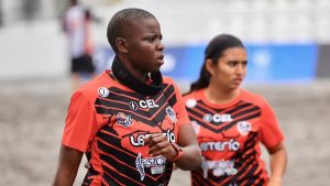 vivian oray futbol playa el salvador africa 01