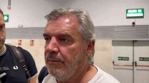 vizcaino presidente cadiz cf avion el salvador futbol