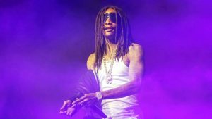 Rapero Wiz Khalifa es capturado en Rumania por fumar droga en el escenario