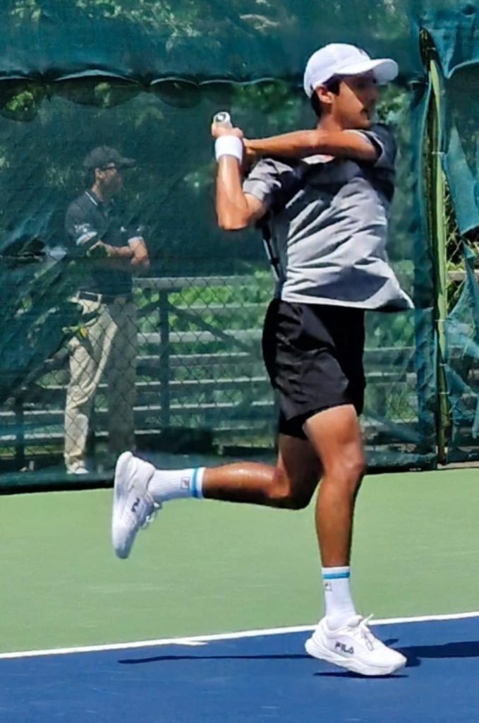 Tenista Izyan Ahmad Zizou Federer campeon El Salvador 04