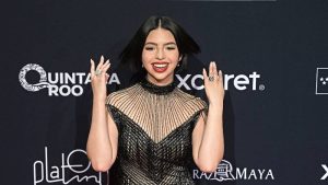 Ángela Aguilar canta con Yuri