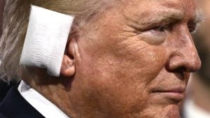 donald trump despues atentado oreja herida