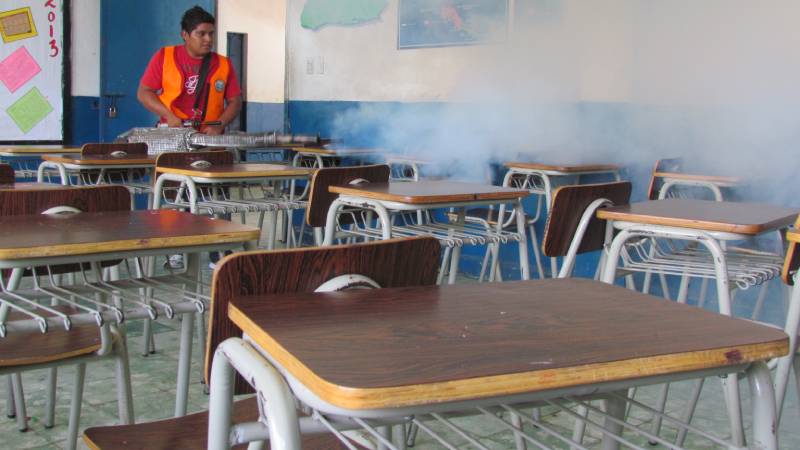 fumigacion dengue escuela