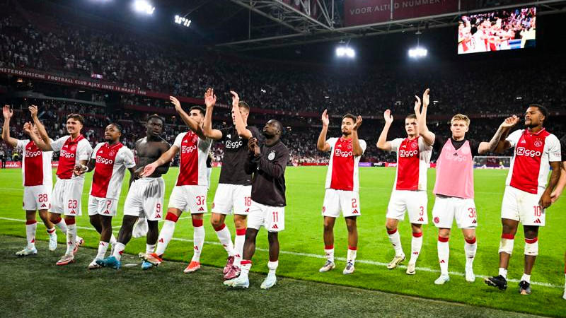 Ajax penaltis Liga Europa 03