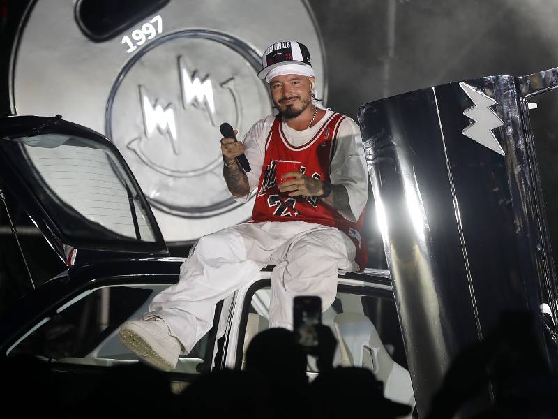 Cantante J Balvin lanza su disco Rayo