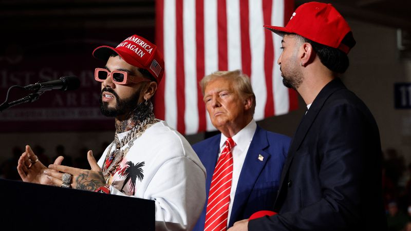 Anuel AA brindó su apoyo a Donald Trump. Foto: AFP