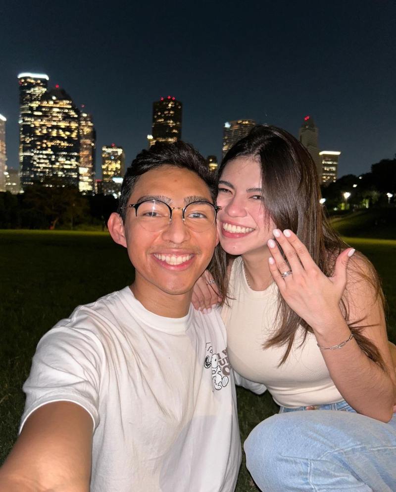 Fernanfloo se compromete con su novia