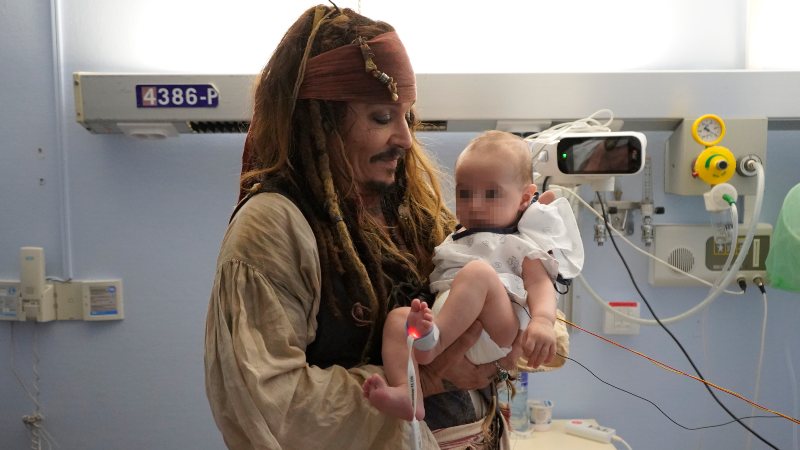 El capitán Jack Sparrow, encarnado por el actor Johnny Depp, llevó mucha alegría. Foto: EFE