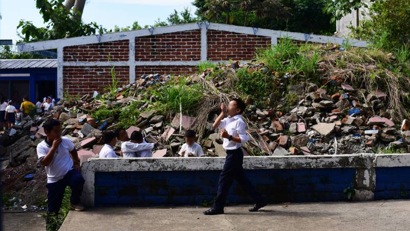 Escuela abandonada en Ilobasco