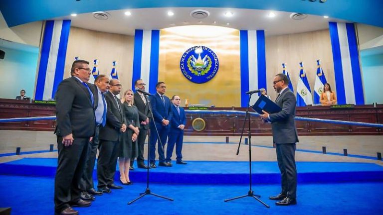 Asamblea nombra a Henry Mejía nuevo presidente de la Corte Suprema de ...