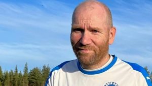 markus makitalo futbol colgo botines zapatos botas finlandia video viral