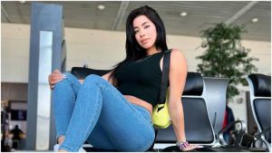 Elizabeth Cader regreso a Ecuador para ser host de evento escolar