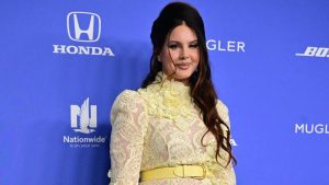 Lana Del Rey sorprende al casarse con un guía turístico de caimanes