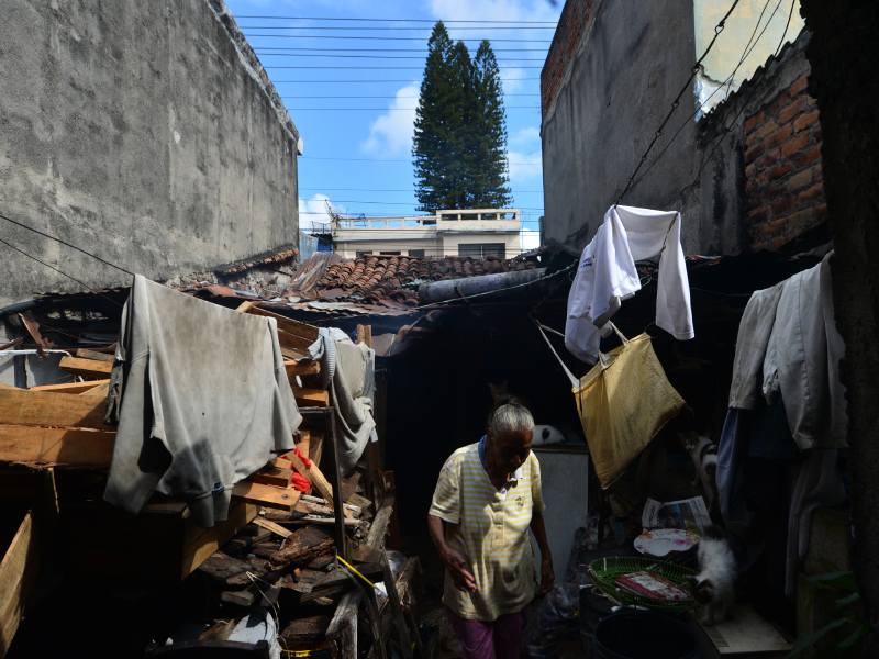 Vivienda en mal estado de los hermanos Gonzlez Gutirrez en El Barrio San Esteban, de San Salvador Centro.