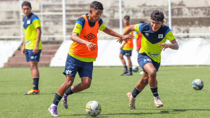 Sub 17 entrenamientos Premundial 2025