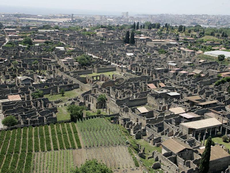 Vista aérea de las ruinas de Pompeya en Italia