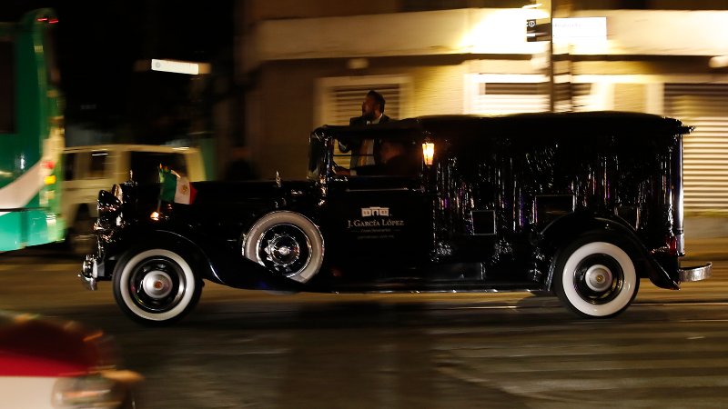 Durante la noche y la madrugada se llevó a cabo el traslado. Foto: EFE