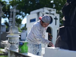 Se ha realizado limpieza y remozamiento previo en todos los cementerios municipales para recibir a la ciudadanía.
