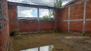 escuela corinto deterioro