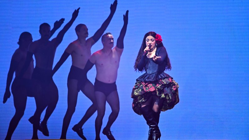 El público cantó y bailó cada uno de los temas de Laferte. Foto: EDH / Francisco Rubio