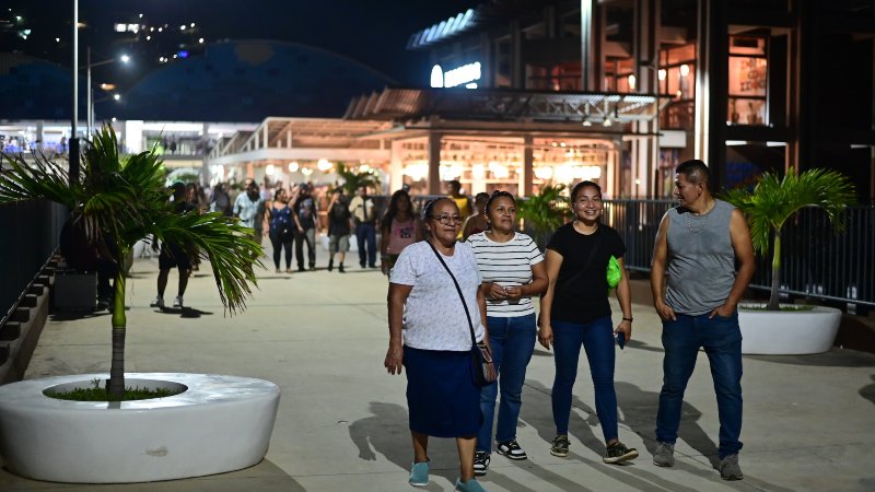 Llega hoy al nuevo muelle con tus amigos y familia. Foto: EDH / Emerson del Cid