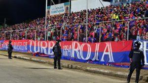 Aficion FAS Aguila clasico Quiteno Aniversario 01