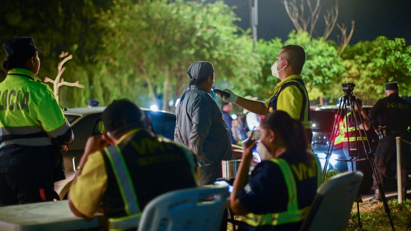 El consumo de alcohol continúa generando siniestros viales en el país. Aunque se registra una disminución de fallecidos en estos hechos.
Foto EDH/Cortesía MOPT
