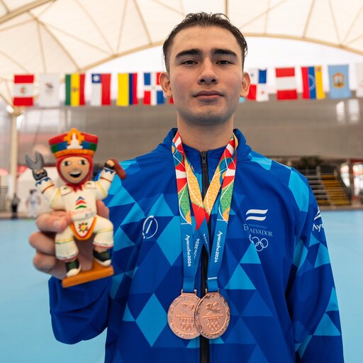 Elias Ruiz TKD medalla Bolivarianos 02