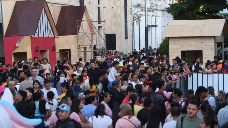 Suspenden apertura de pista de hielo en el Centro Histórico de San Salvador