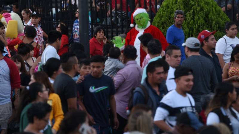 Suspenden inauguración de pista de hielo del Centro Histórico de San Salvador