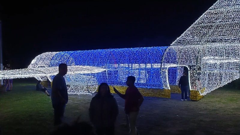 avión navideño ilopango