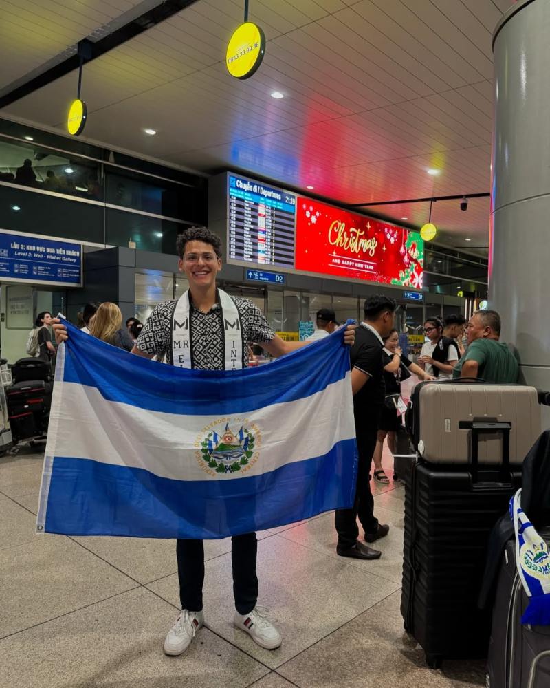 Josué Molina ya salió para Tailandia.