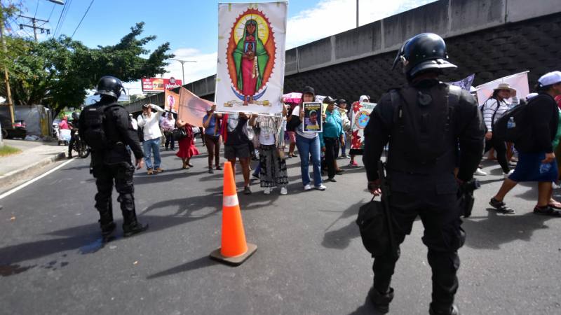 marcha victimas familiares detenidos regimen de excepcion (21)