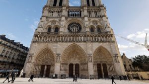 notre dame apertura paris 1