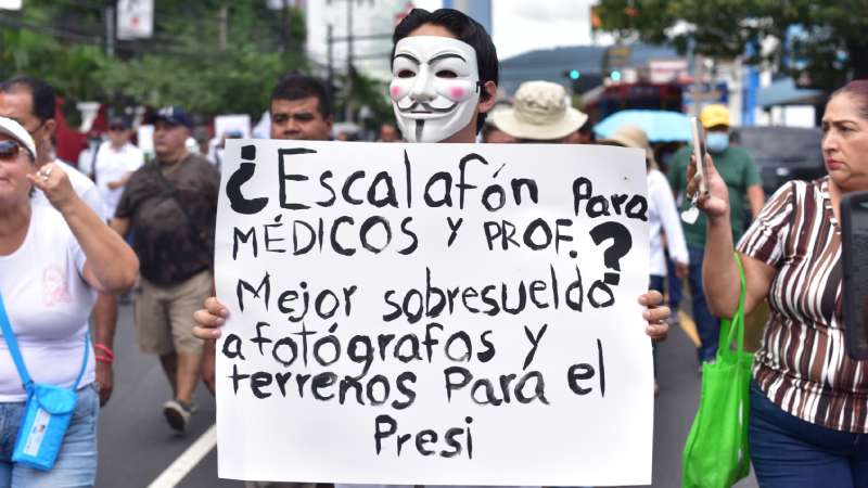 sucesos 2024 marcha blanca medicos docentes escalafon